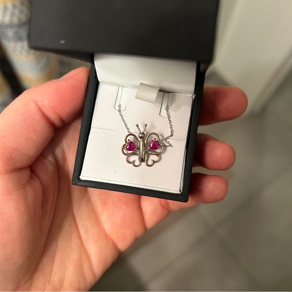 JEWLR Love Butterfly Pendant - Picture 3 of 5